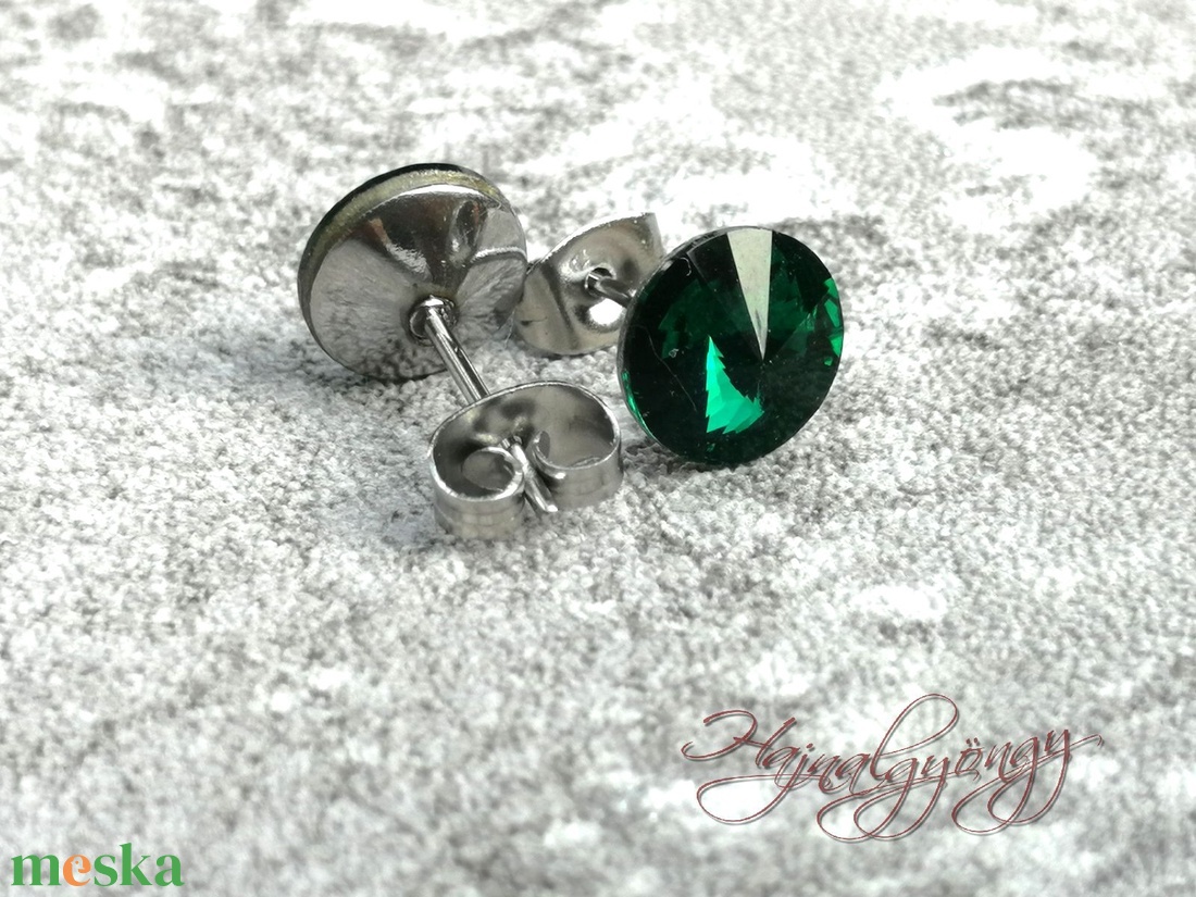EMERALD fülbevaló 8 mm - ékszer - fülbevaló - pötty fülbevaló - Meska.hu EMERALD fülbevaló 8 mm - ékszer - fülbevaló - pötty fülbevaló - Meska.hu