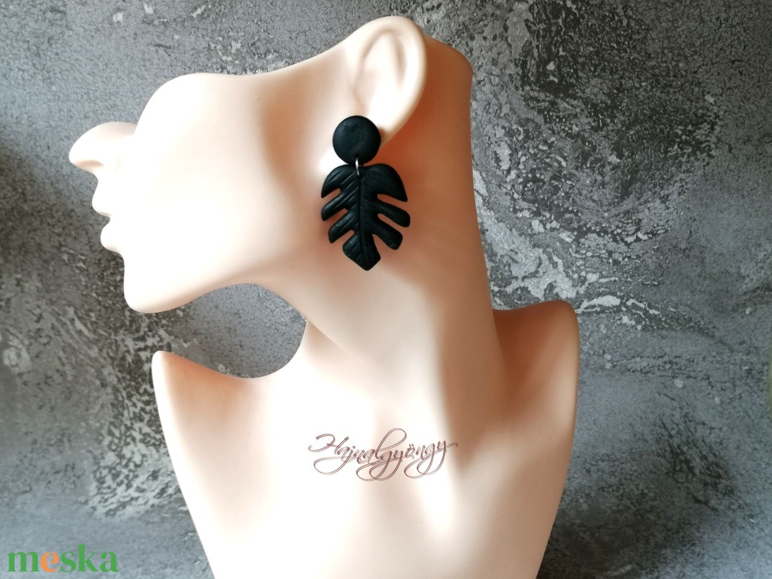 Fekete Philodendron fülbevaló - ékszer - fülbevaló - lógó fülbevaló - Meska.hu Fekete Philodendron fülbevaló - ékszer - fülbevaló - lógó fülbevaló - Meska.hu