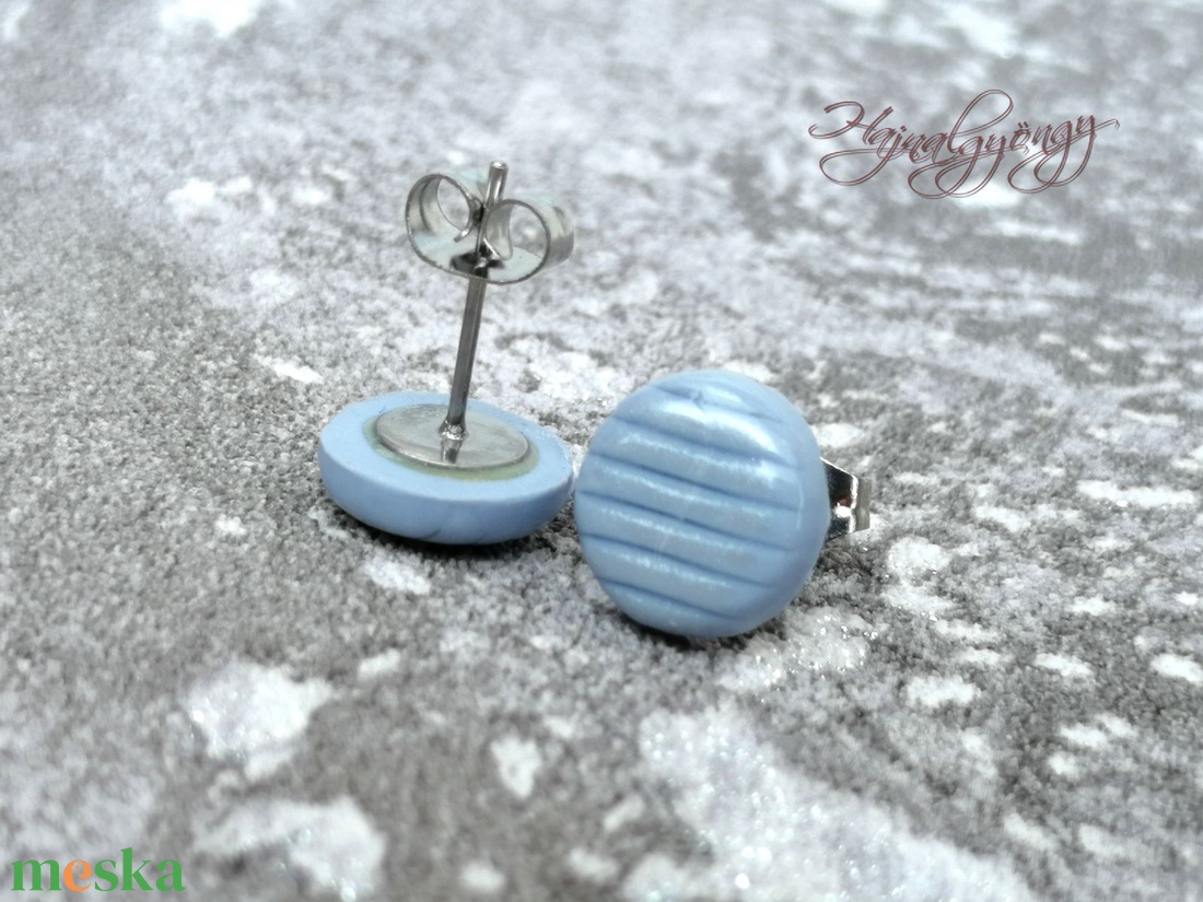 Jégkék csíkos  fülbevaló - ékszer - fülbevaló - pötty fülbevaló - Meska.hu