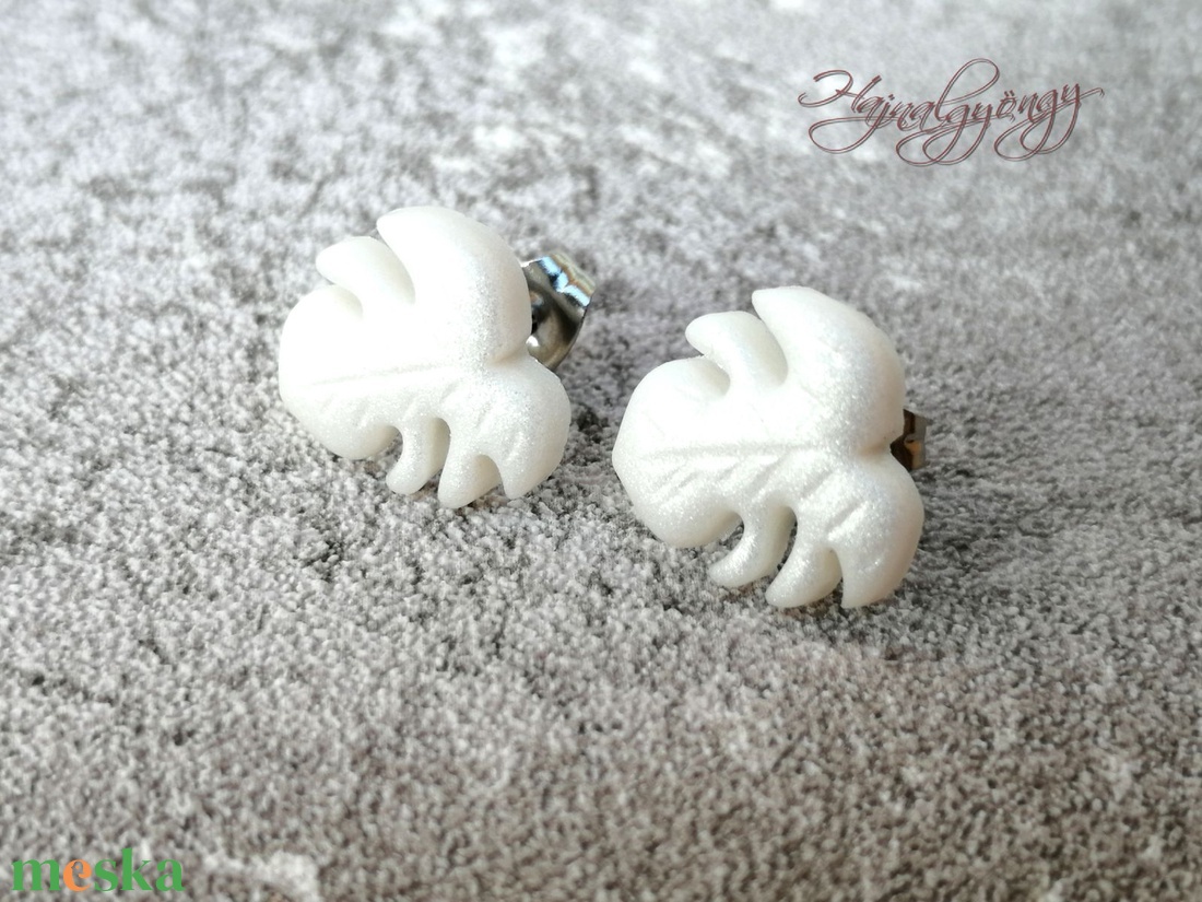 PHILODENDRON fehér fülbevaló - ékszer - fülbevaló - pötty fülbevaló - Meska.hu