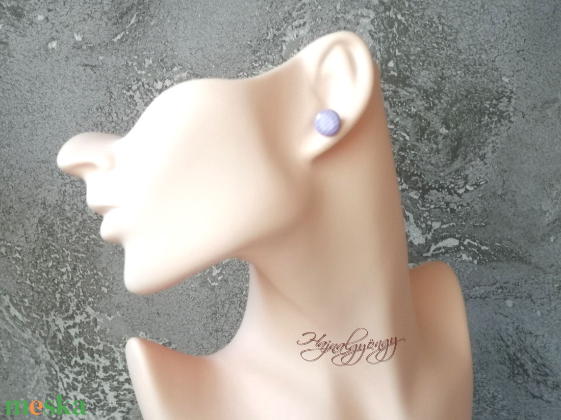 Világoslila csíkos  fülbevaló - ékszer - fülbevaló - pötty fülbevaló - Meska.hu