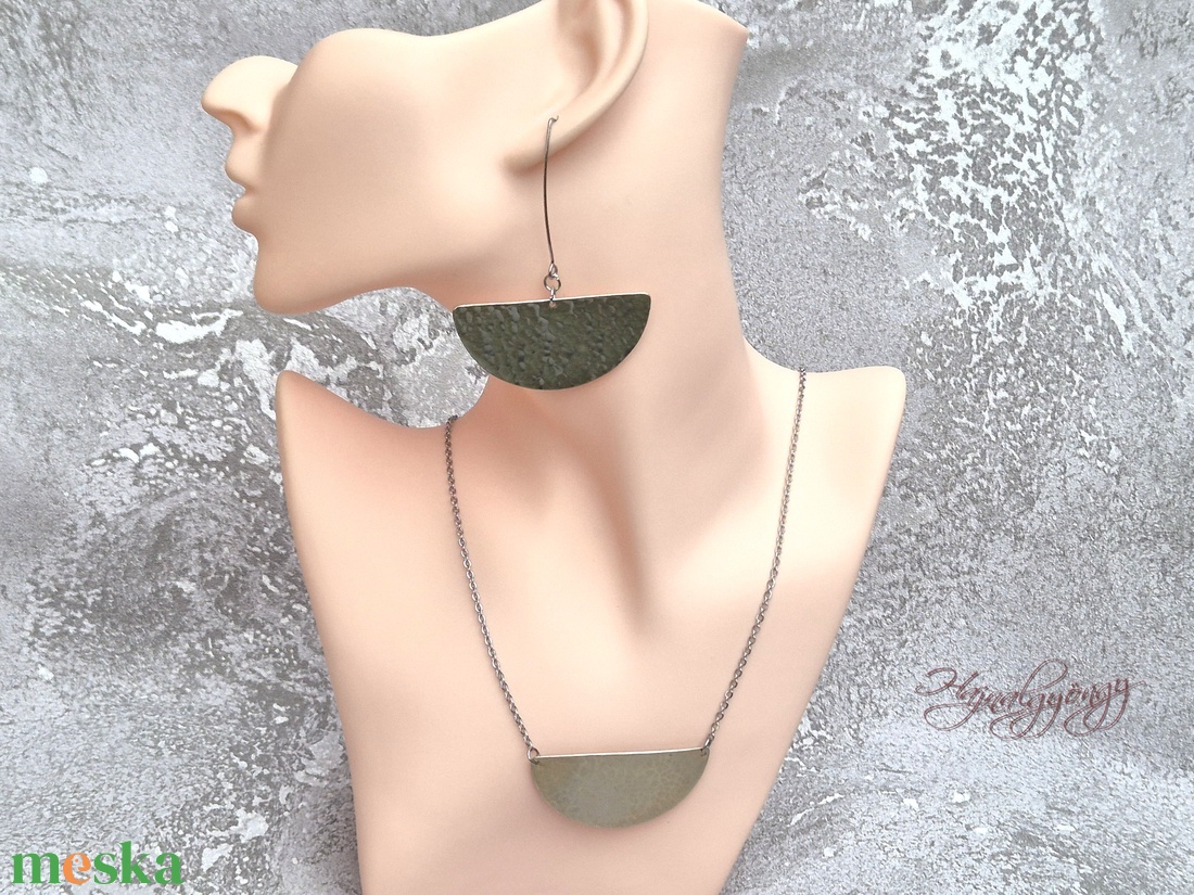 Alpakka félkör fülbevaló - ékszer - fülbevaló - lógó fülbevaló - Meska.hu