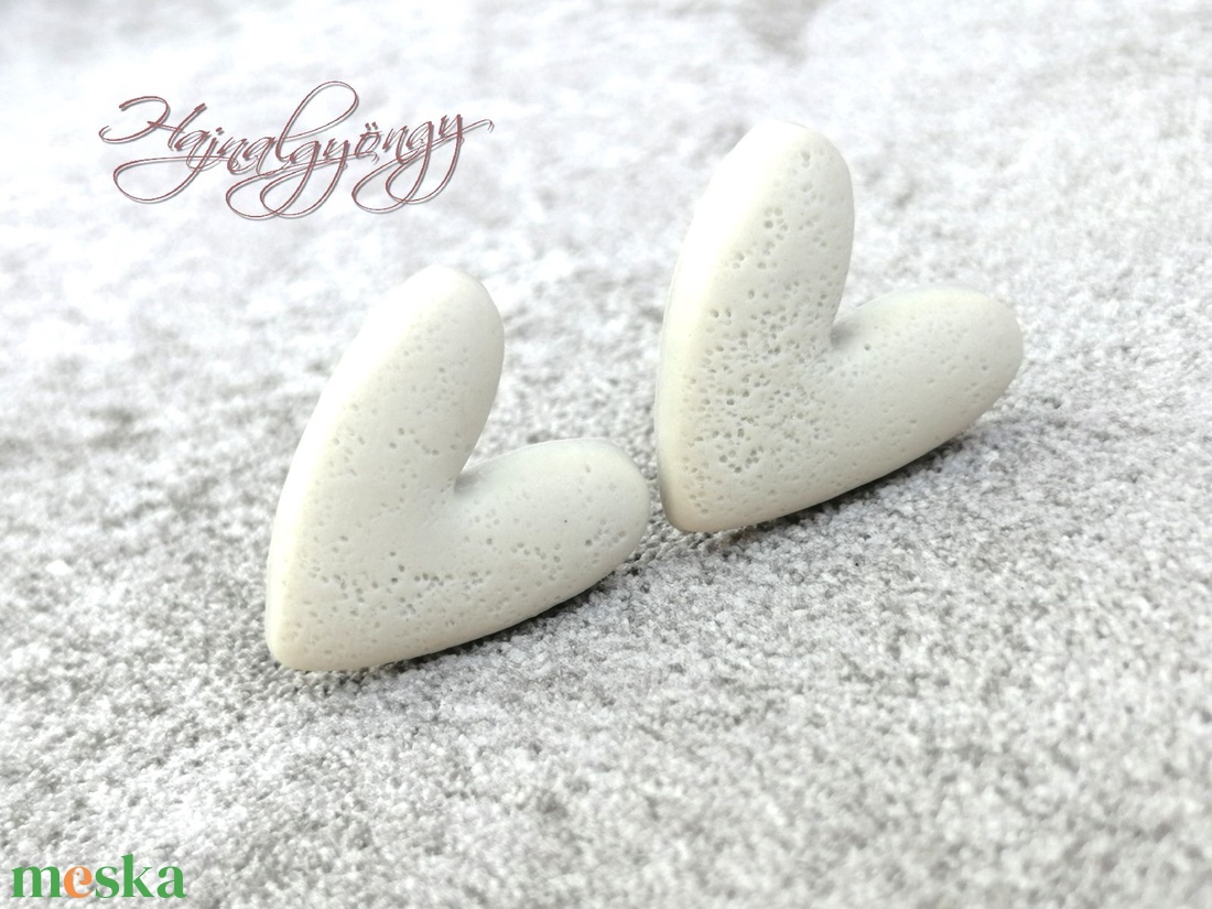 KRÉM SZÍV fülbevaló  - ékszer - fülbevaló - pötty fülbevaló - Meska.hu