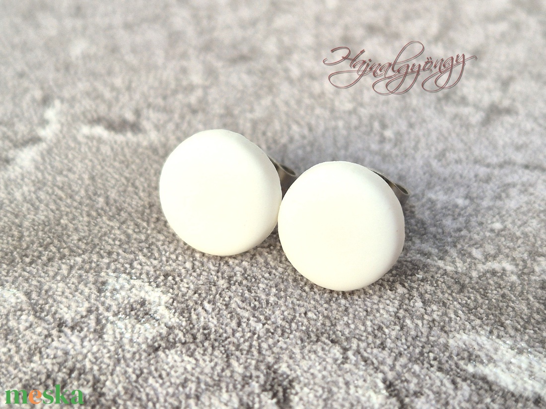 FEHÉR fülbevaló  - ékszer - fülbevaló - pötty fülbevaló - Meska.hu