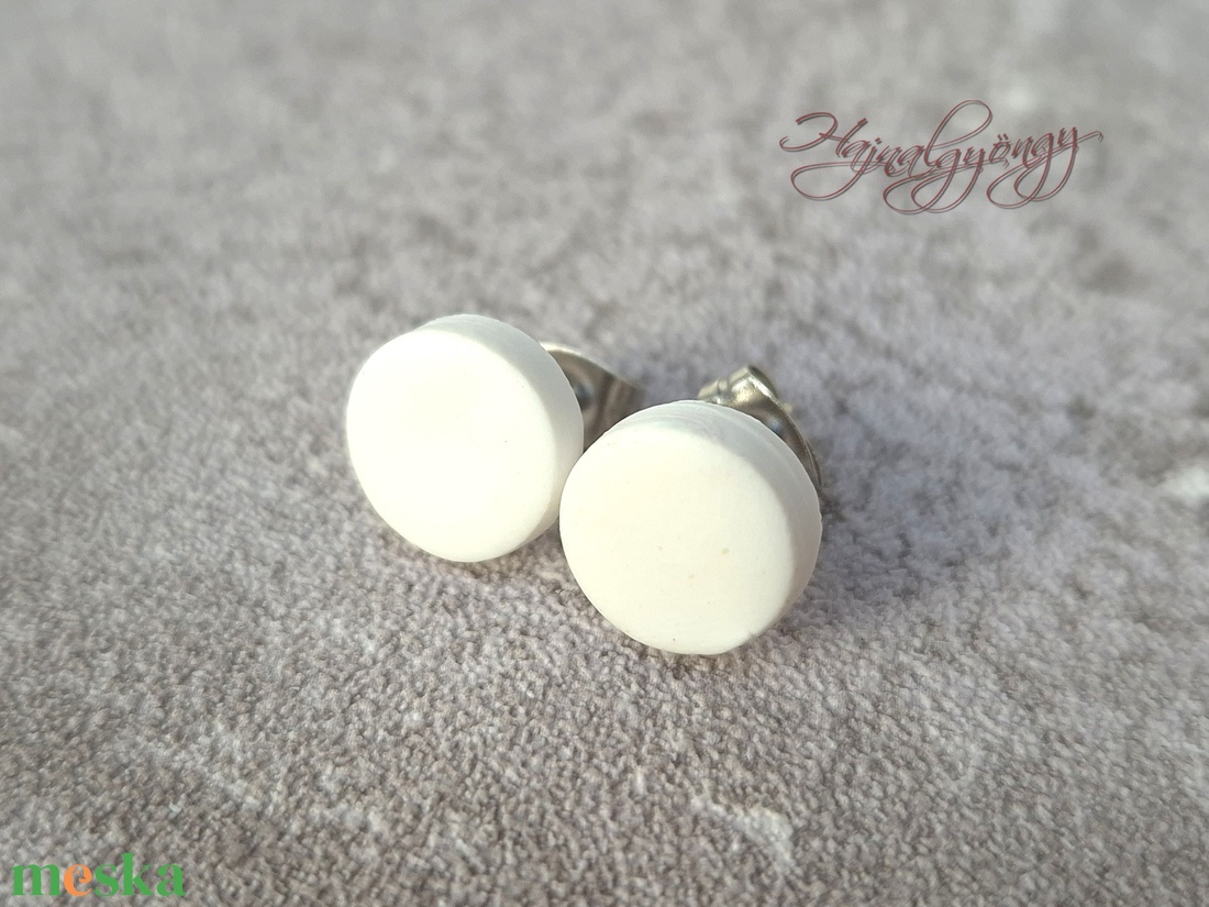 FEHÉR fülbevaló  - ékszer - fülbevaló - pötty fülbevaló - Meska.hu