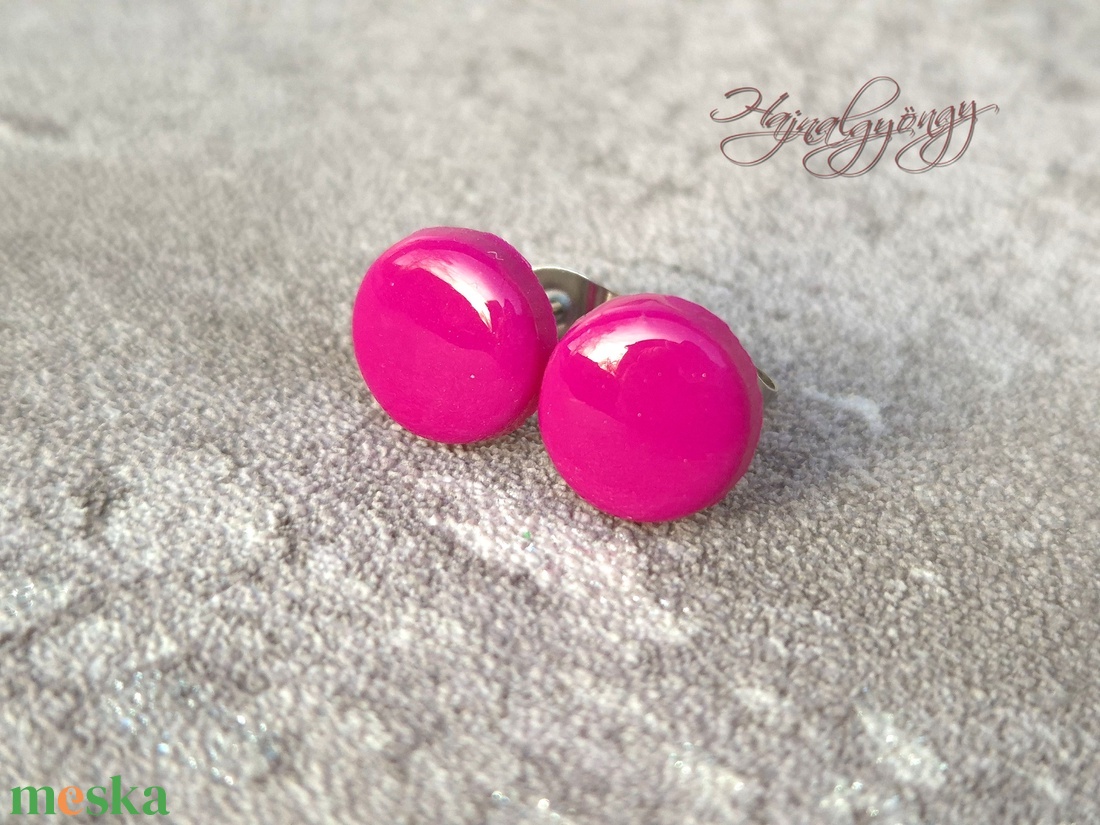 MAGENTA fülbevaló  - ékszer - fülbevaló - pötty fülbevaló - Meska.hu