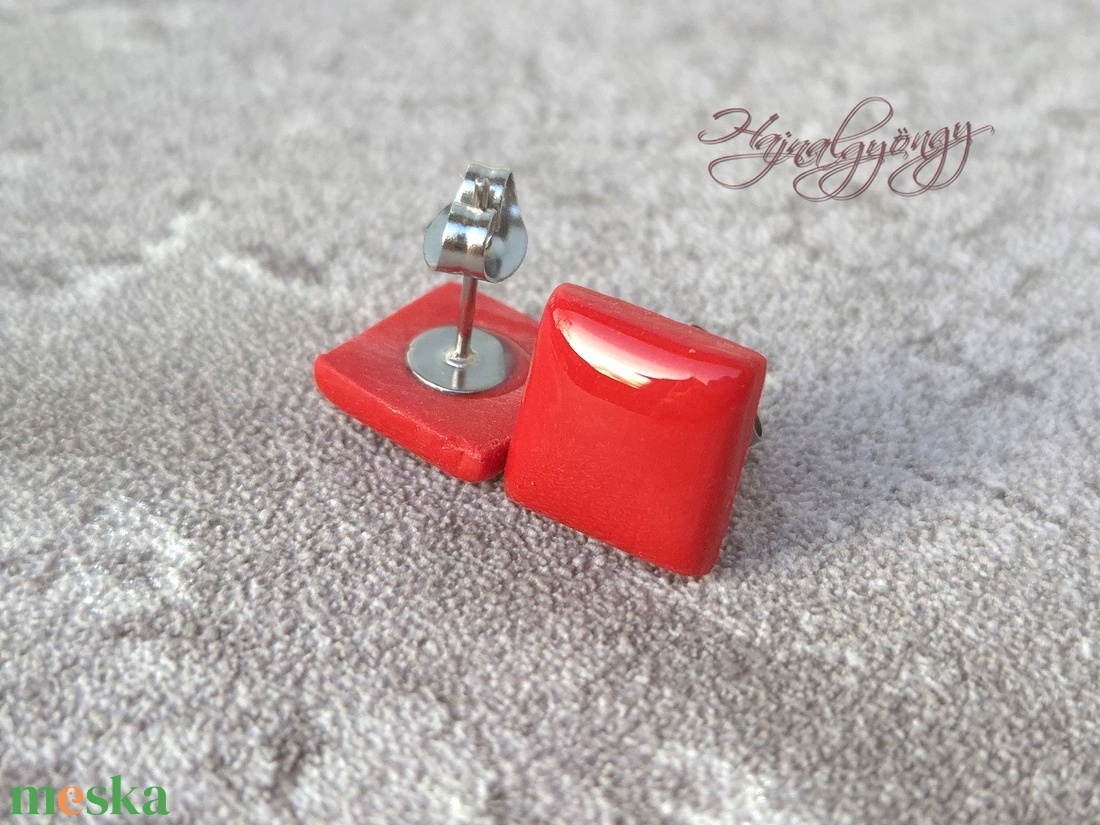 PIROS NÉGYZET fülbevaló  - ékszer - fülbevaló - pötty fülbevaló - Meska.hu