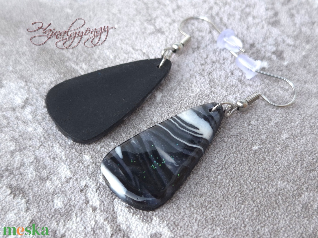MILKY WAY - fekete fehér nemesacél fülbevaló - ékszer - fülbevaló - lógó fülbevaló - Meska.hu