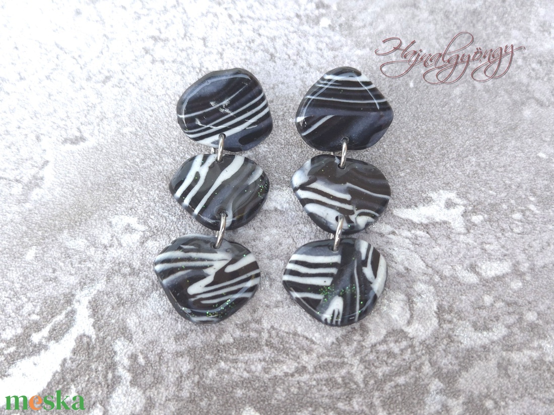 MILKY WAY - fekete fehér nemesacél fülbevaló - ékszer - fülbevaló - lógó fülbevaló - Meska.hu