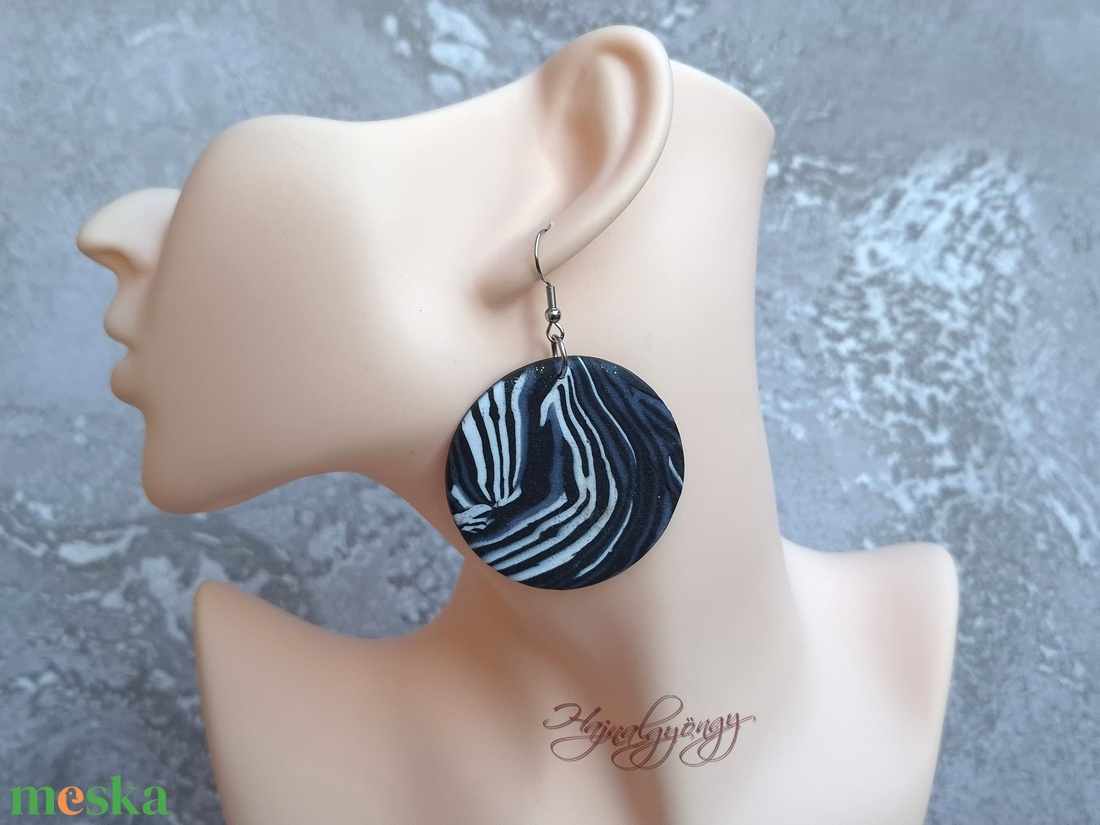 MILKY WAY - fekete fehér nemesacél fülbevaló - ékszer - fülbevaló - lógó fülbevaló - Meska.hu