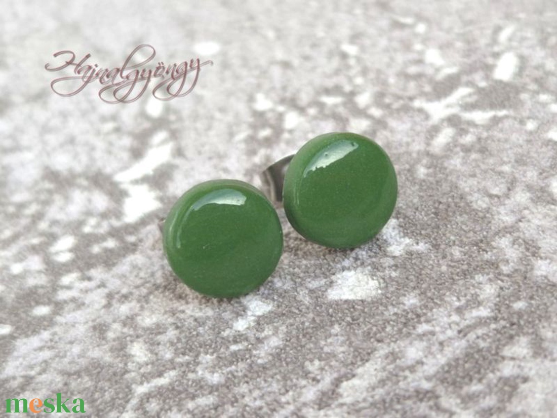 FŰZÖLD fülbevaló 10 mm - ékszer - fülbevaló - pötty fülbevaló - Meska.hu