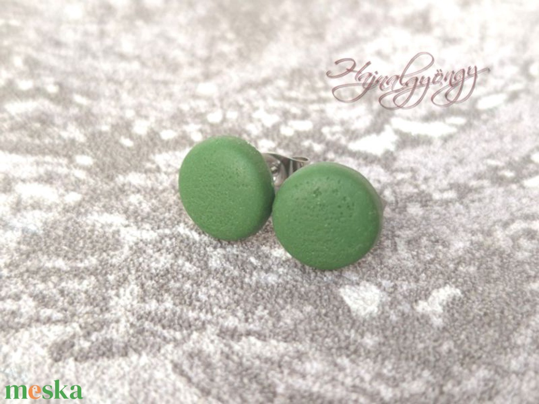 FŰZÖLD fülbevaló 10 mm - ékszer - fülbevaló - pötty fülbevaló - Meska.hu