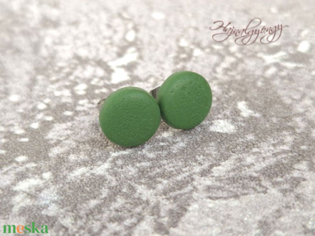 FŰZÖLD fülbevaló 10 mm - ékszer - fülbevaló - pötty fülbevaló - Meska.hu
