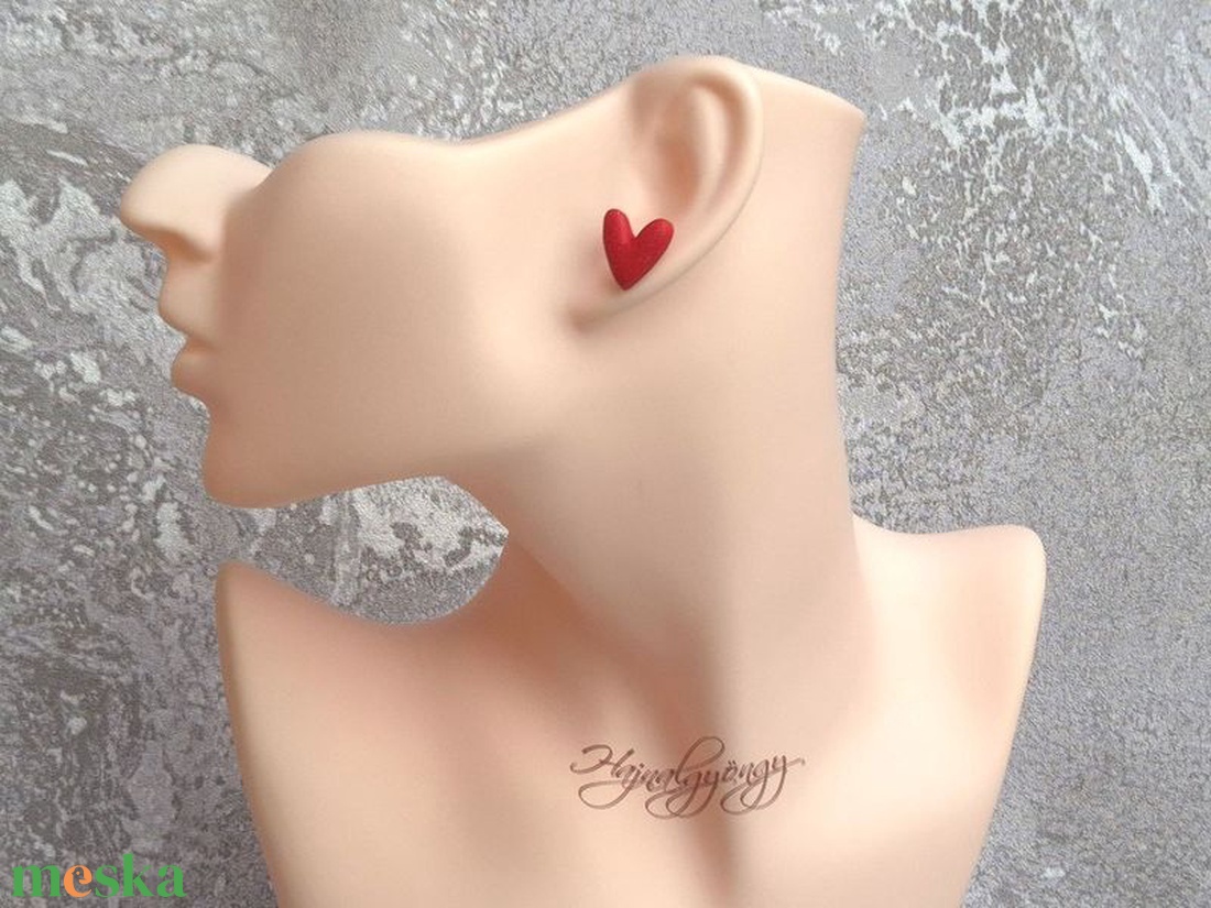 PIROS SZÍV nemesacél fülbevaló  - ékszer - fülbevaló - pötty fülbevaló - Meska.hu