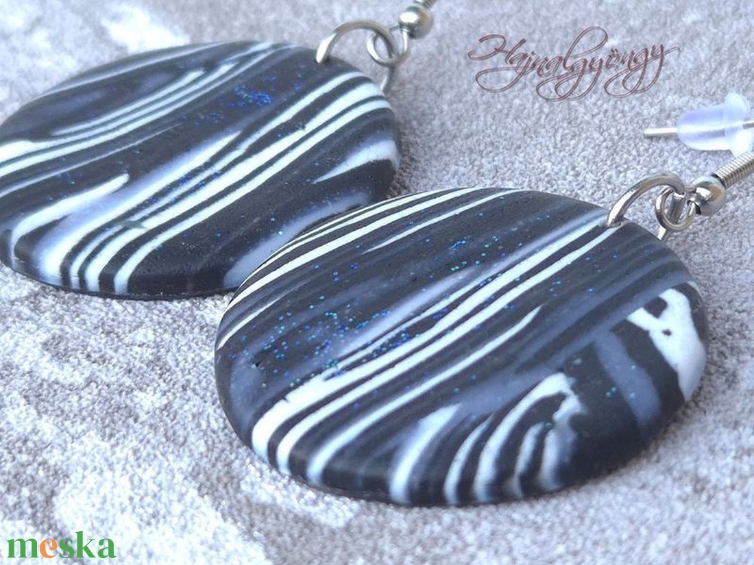 MILKY WAY - fekete fehér nemesacél fülbevaló - ékszer - fülbevaló - lógós kerek fülbevaló - Meska.hu