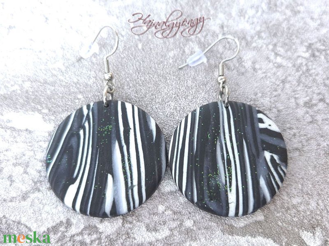 MILKY WAY - fekete fehér nemesacél fülbevaló - ékszer - fülbevaló - lógós kerek fülbevaló - Meska.hu