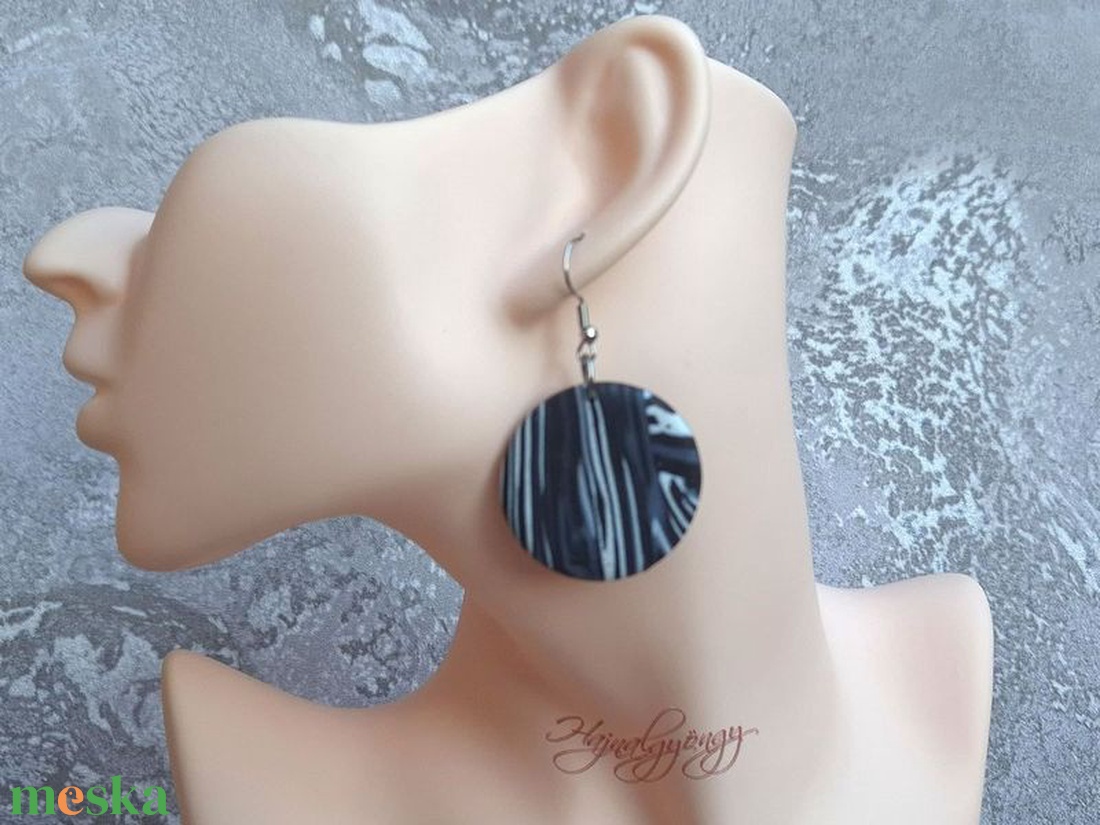 MILKY WAY - fekete fehér nemesacél fülbevaló - ékszer - fülbevaló - lógós kerek fülbevaló - Meska.hu