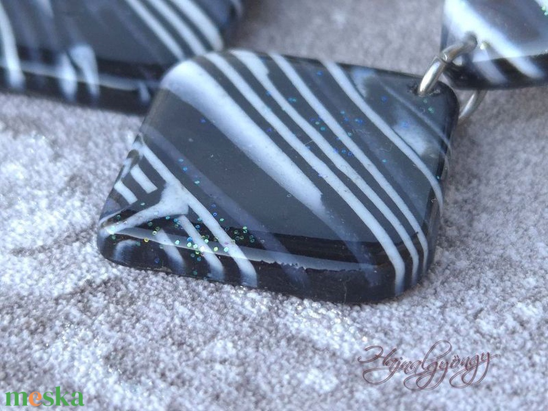 MILKY WAY - fekete fehér nemesacél fülbevaló - ékszer - fülbevaló - lógó fülbevaló - Meska.hu