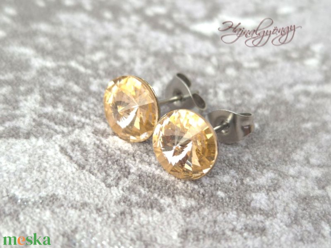 LIGHT PEACH nemesacél fülbevaló 8 mm - ékszer - fülbevaló - pötty fülbevaló - Meska.hu