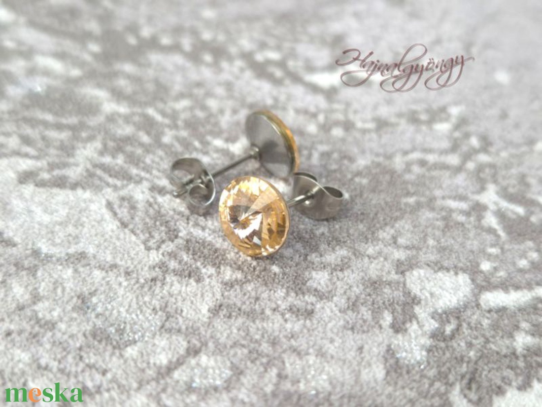 LIGHT PEACH nemesacél fülbevaló 8 mm - ékszer - fülbevaló - pötty fülbevaló - Meska.hu