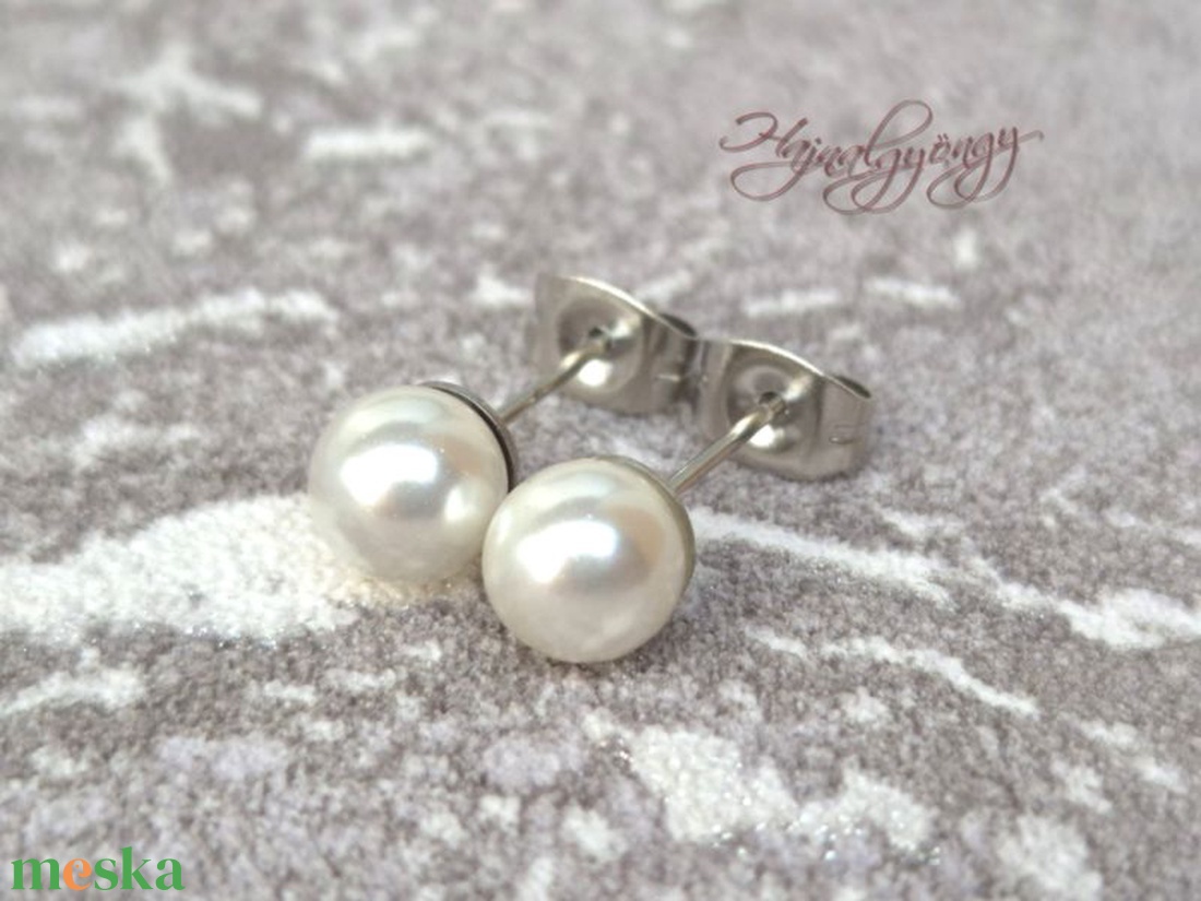 PRECIOSA fehér gömb nemesacél fülbevaló 6 mm - ékszer - fülbevaló - pötty fülbevaló - Meska.hu
