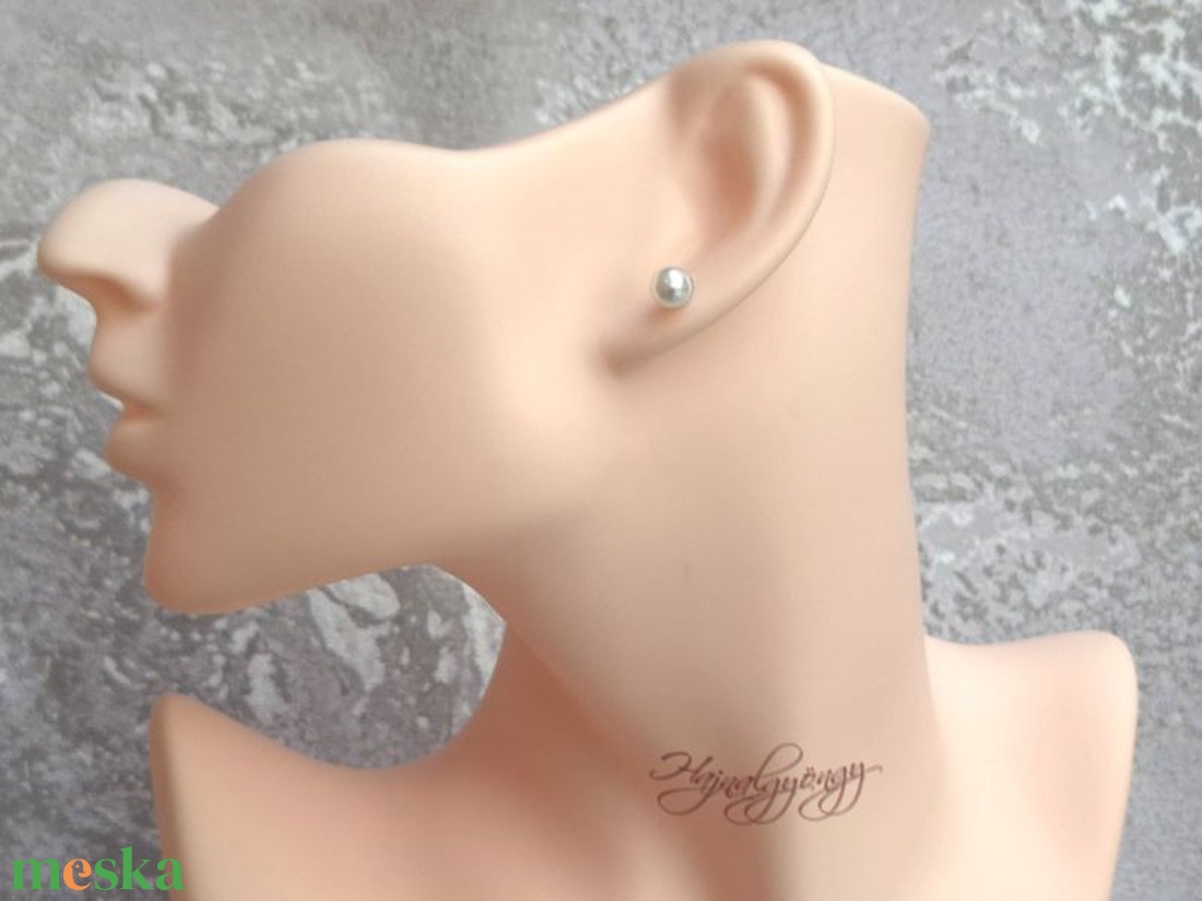 PRECIOSA fehér gömb nemesacél fülbevaló 6 mm - ékszer - fülbevaló - pötty fülbevaló - Meska.hu