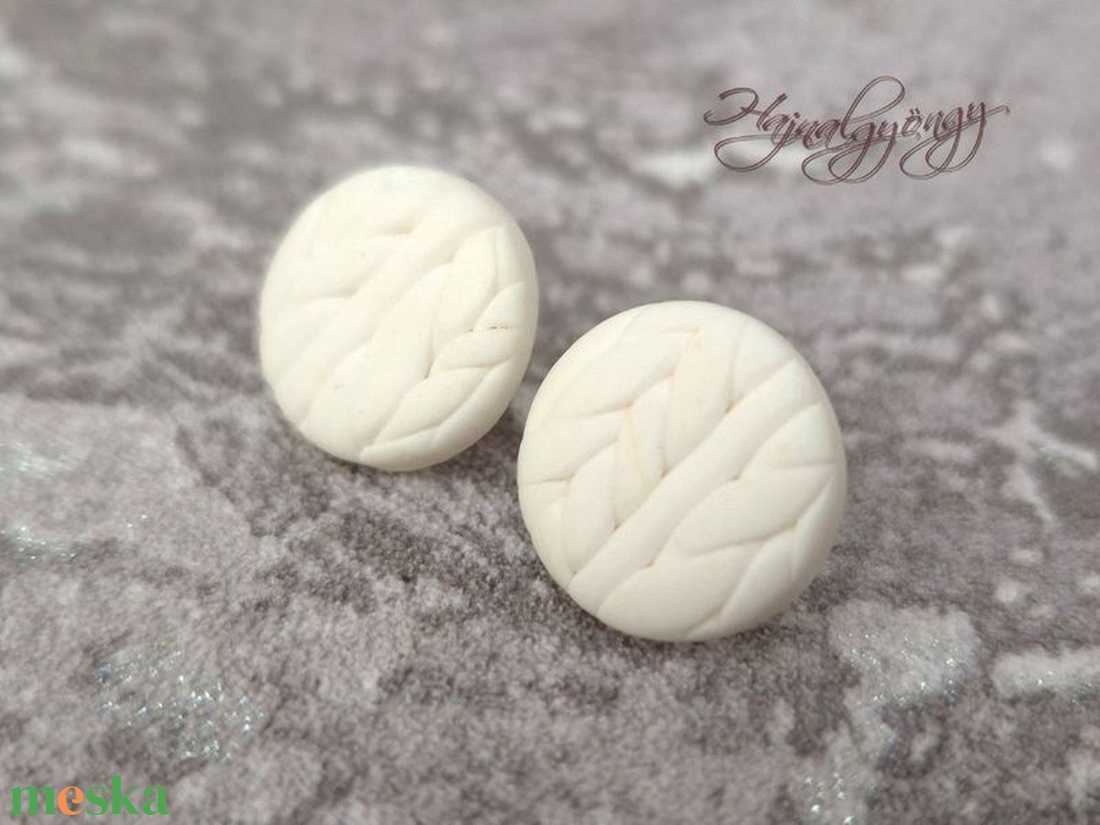 FEHÉR KÖTÖTT nemesacél fülbevaló 15 mm - ékszer - fülbevaló - pötty fülbevaló - Meska.hu