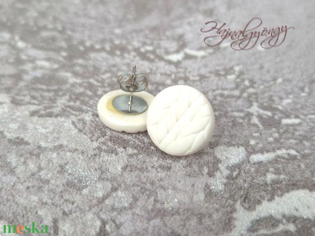FEHÉR KÖTÖTT nemesacél fülbevaló 15 mm - ékszer - fülbevaló - pötty fülbevaló - Meska.hu