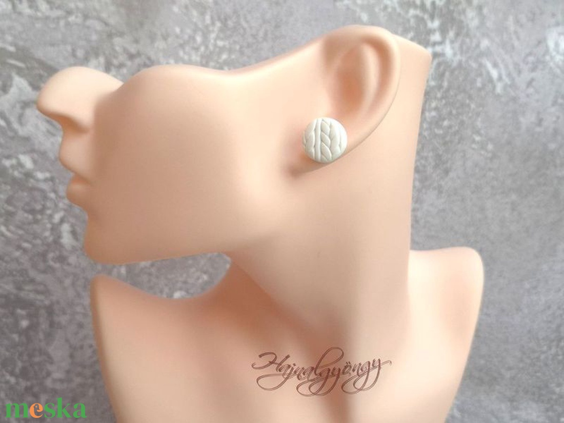 FEHÉR KÖTÖTT nemesacél fülbevaló 15 mm - ékszer - fülbevaló - pötty fülbevaló - Meska.hu