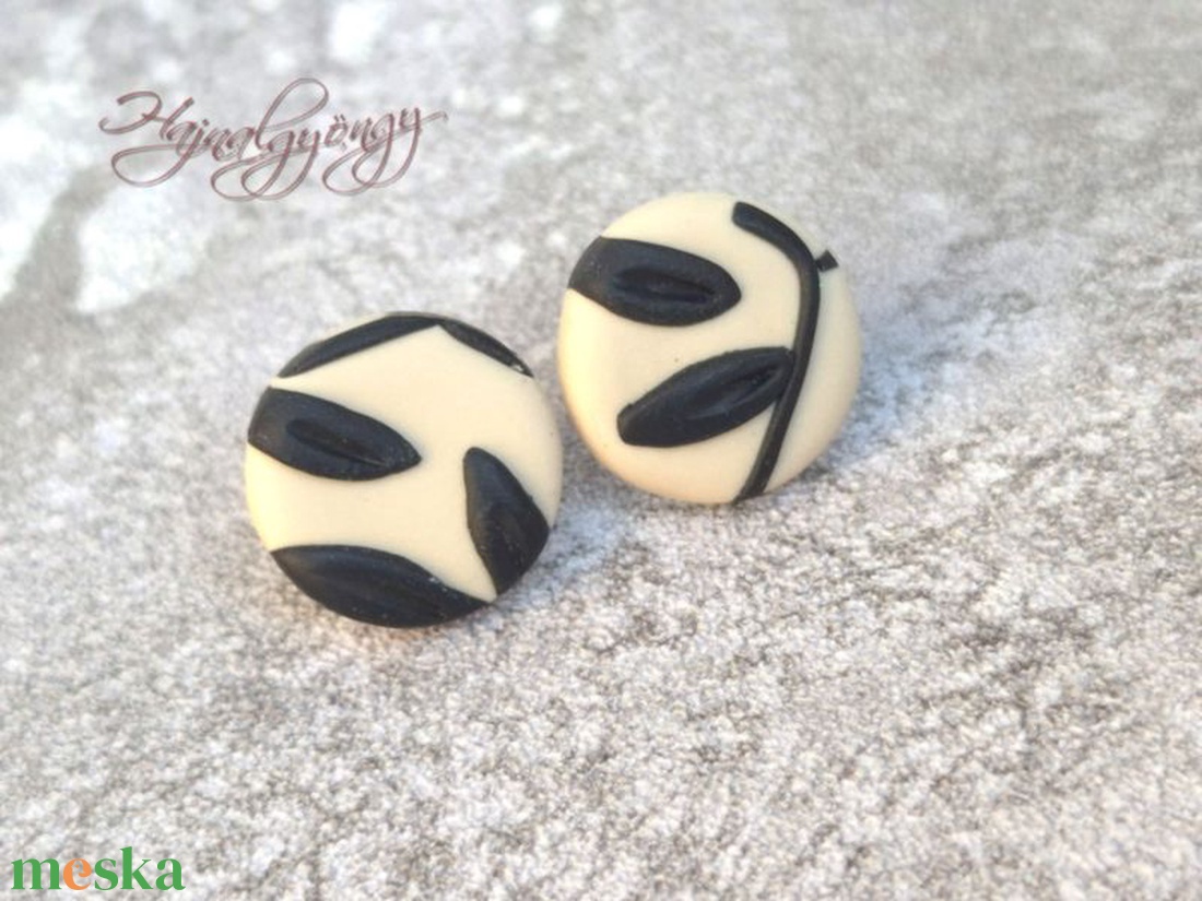 INDA - fekete-bézs nemesacél fülbevaló 15 mm - ékszer - fülbevaló - pötty fülbevaló - Meska.hu