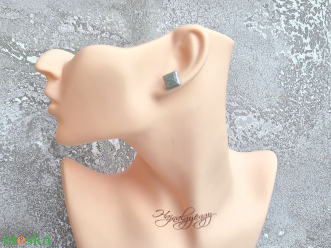 EZÜST NÉGYZET nemesacél fülbevaló 10 mm - ékszer - fülbevaló - pötty fülbevaló - Meska.hu