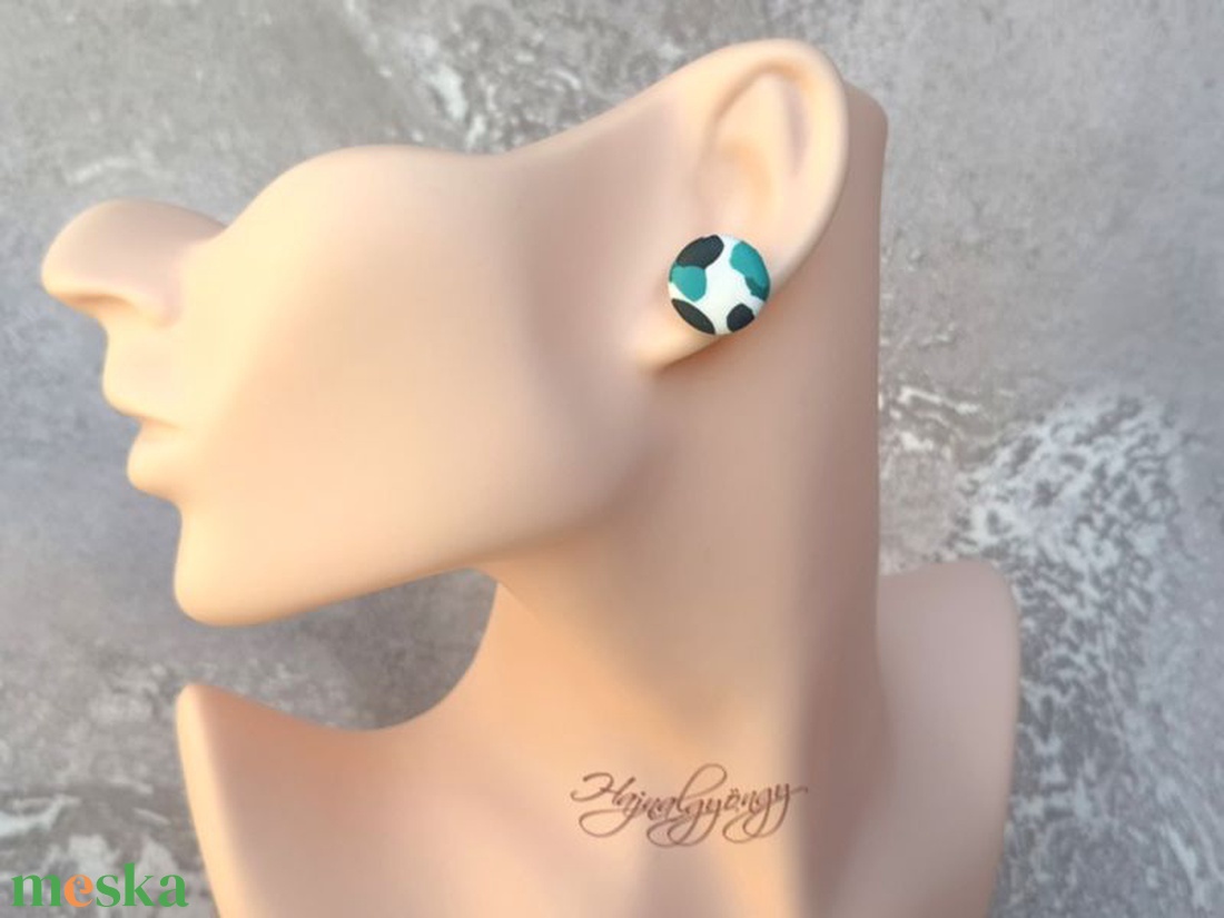 ZÖLD FOLTOS nemesacél fülbevaló 15 mm - ékszer - fülbevaló - pötty fülbevaló - Meska.hu
