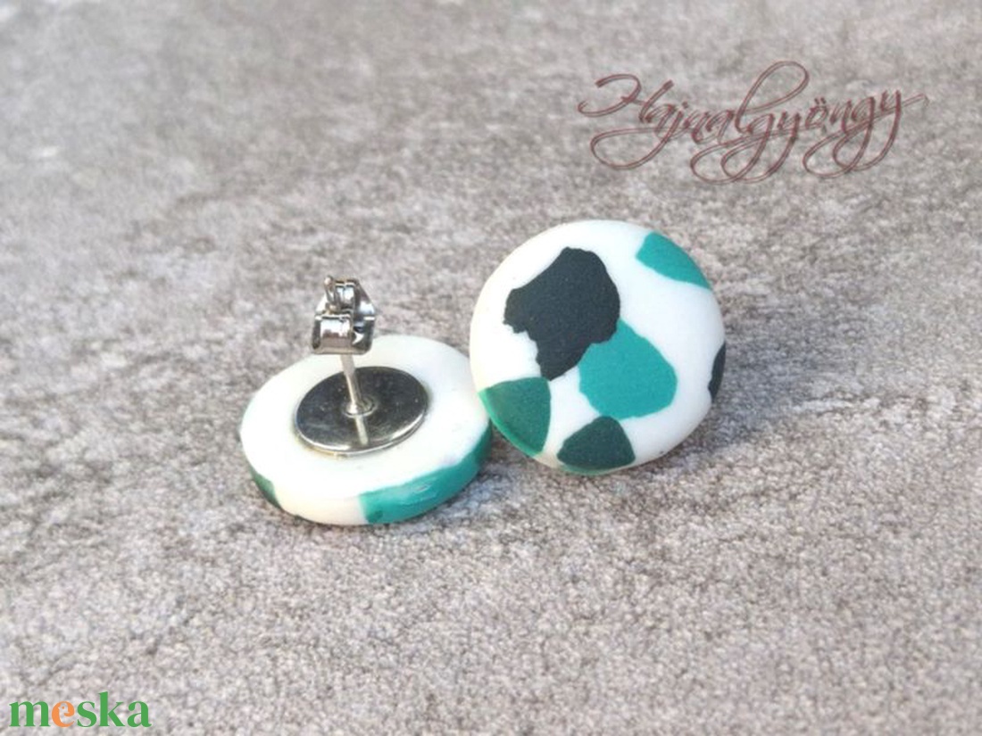 ZÖLD FOLTOS nemesacél fülbevaló 15 mm - ékszer - fülbevaló - pötty fülbevaló - Meska.hu