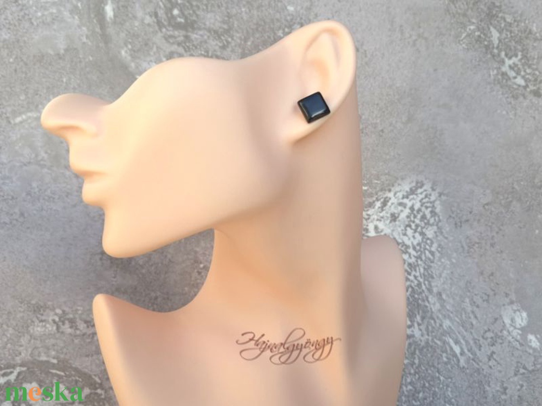 FEKETE négyzet nemesacél fülbevaló 10 mm - ékszer - fülbevaló - pötty fülbevaló - Meska.hu