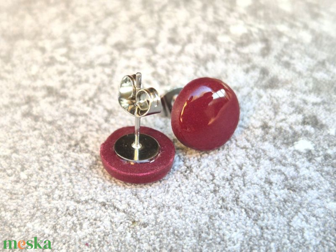 BURGUNDI nemesacél fülbevaló 10 mm - ékszer - fülbevaló - pötty fülbevaló - Meska.hu