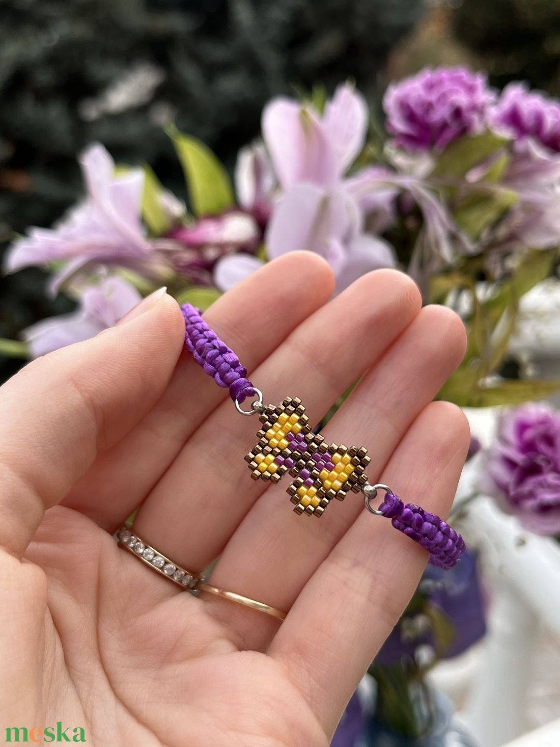 Fonott karkötő bronzszínű-citromsárga gyöngy pillangóval - ékszer - karkötő - fonott karkötő - Meska.hu