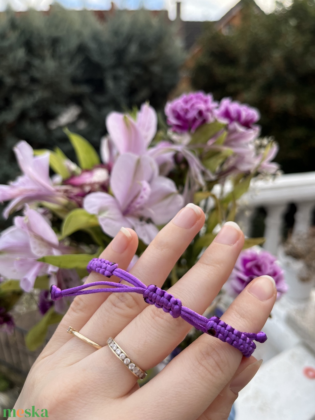 Fonott karkötő bronzszínű-világoslila gyöngy pillangóval - ékszer - karkötő - fonott karkötő - Meska.hu