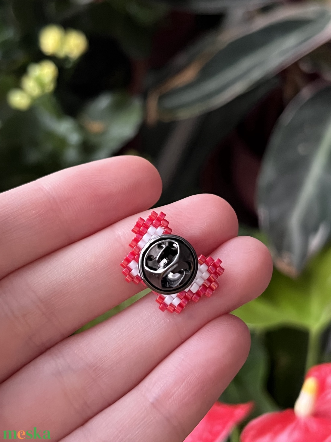 Nemzeti színű pillangó (kokárda) - ékszer - kitűző és bross - Meska.hu