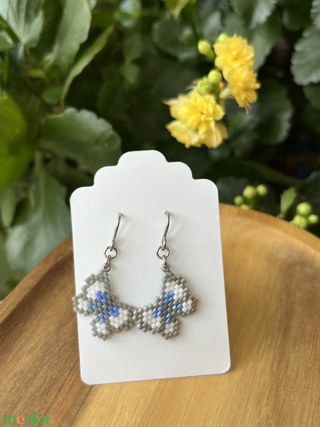 Kék-fehér-szürke pillangós gyöngy fülbevaló - ékszer - fülbevaló - lógó fülbevaló - Meska.hu