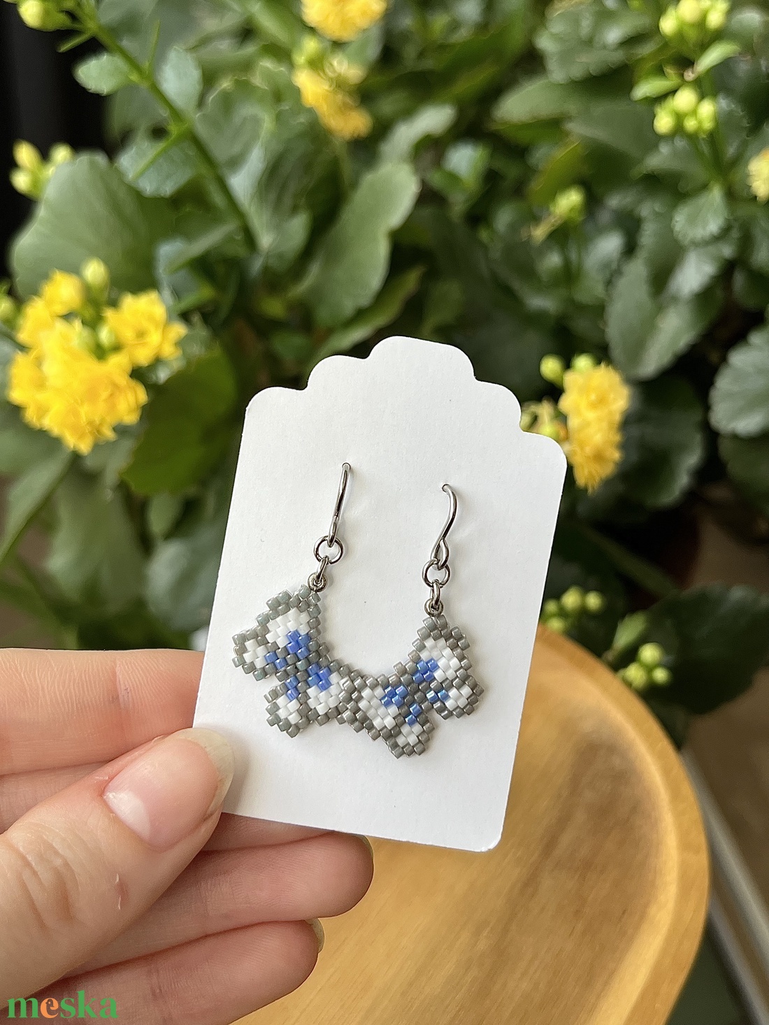 Kék-fehér-szürke pillangós gyöngy fülbevaló - ékszer - fülbevaló - lógó fülbevaló - Meska.hu