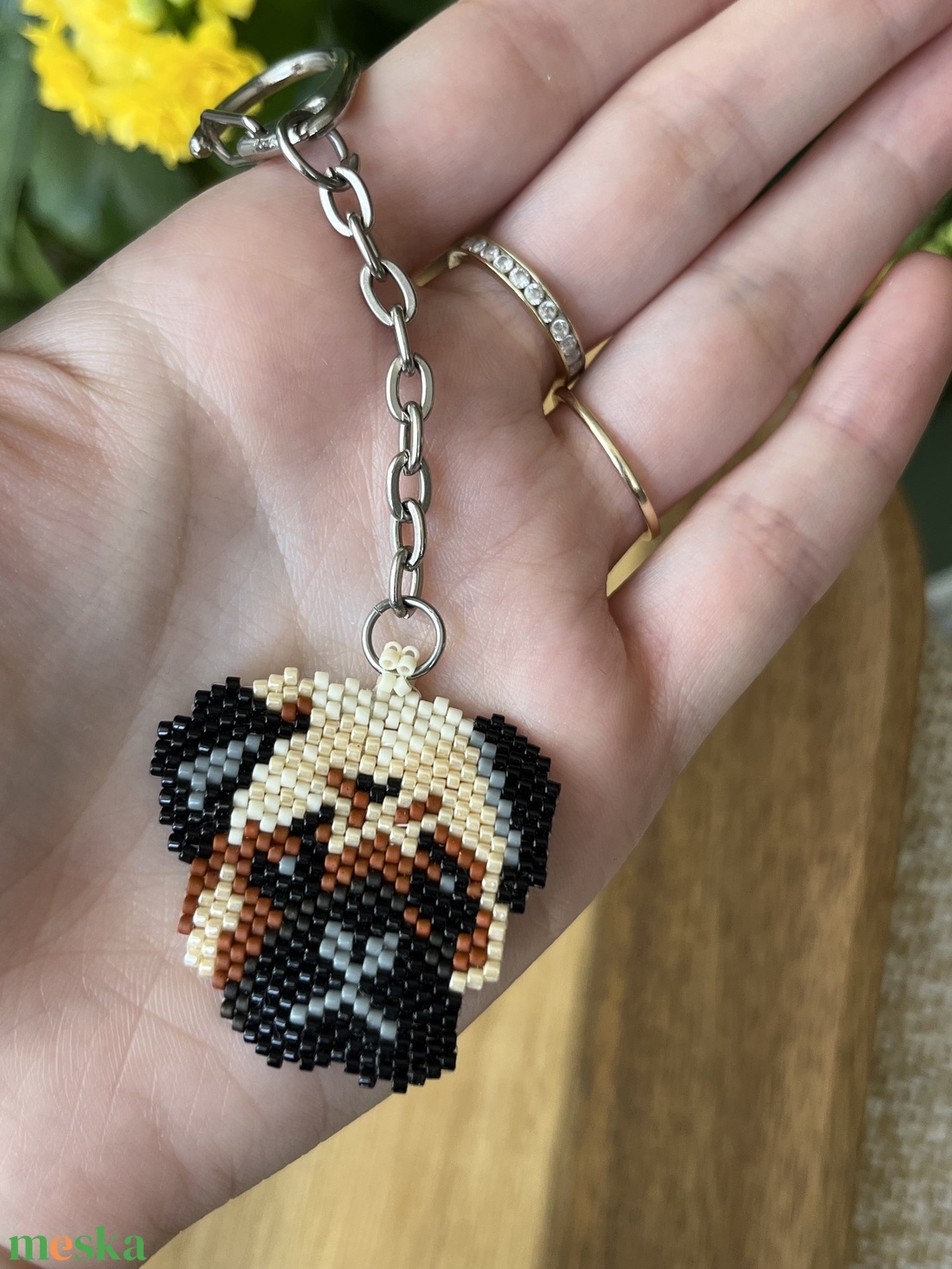 Mopsz kutyás kulcstartó gyöngyből - táska & tok - kulcstartó & táskadísz - kulcstartó - Meska.hu