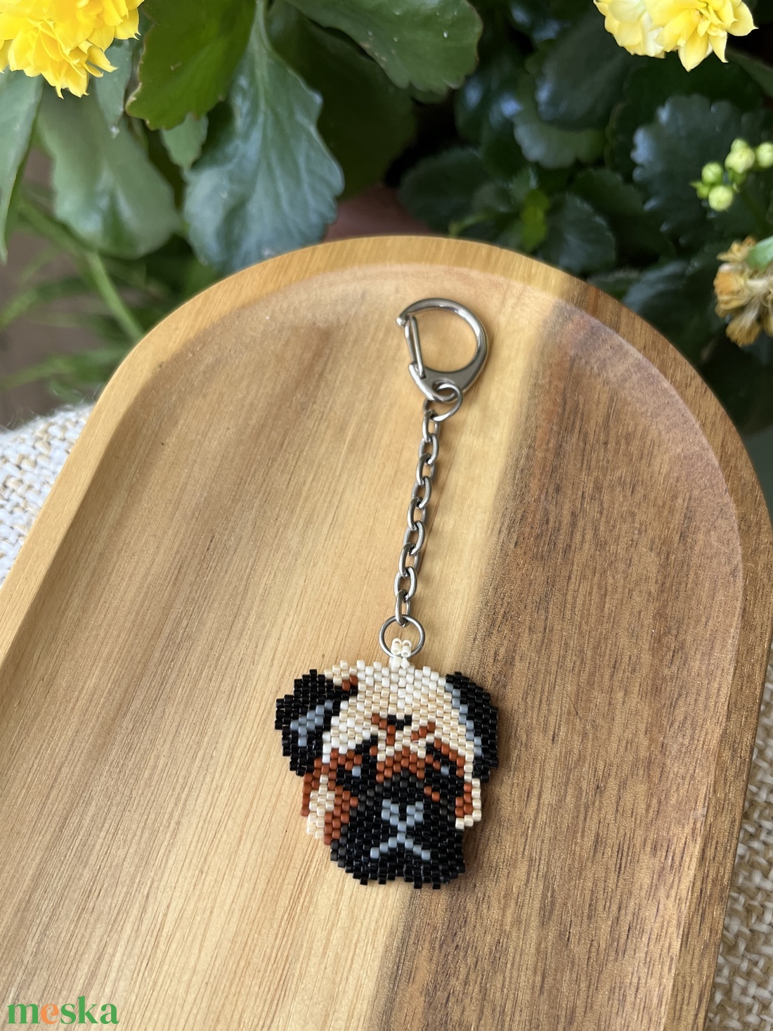 Mopsz kutyás kulcstartó gyöngyből - táska & tok - kulcstartó & táskadísz - kulcstartó - Meska.hu