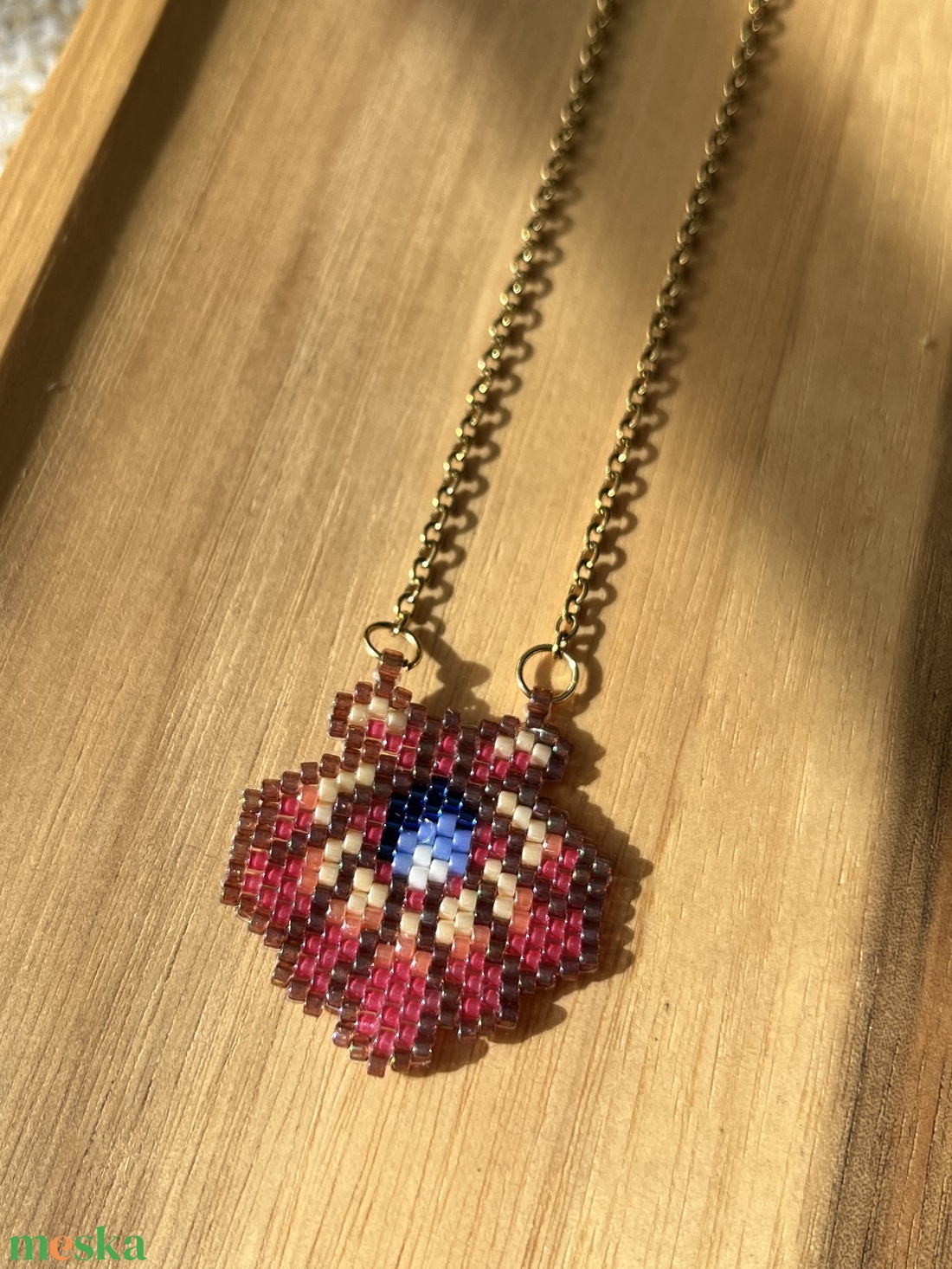 Színes kagyló medál gyöngyből - ékszer - nyaklánc - medálos nyaklánc - Meska.hu