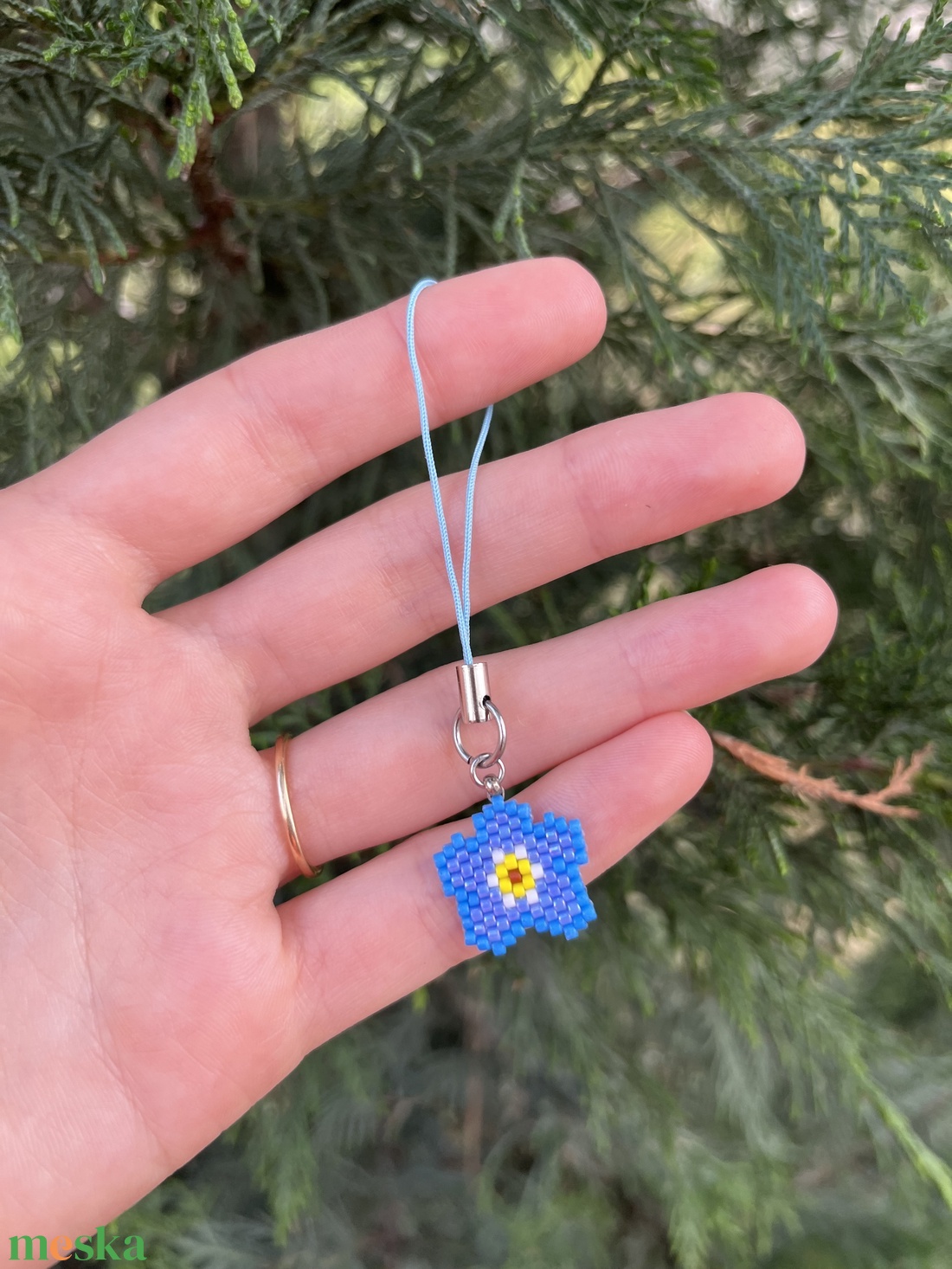 Kék nefelejcs táskadísz - táska & tok - kulcstartó & táskadísz - táskadísz - Meska.hu