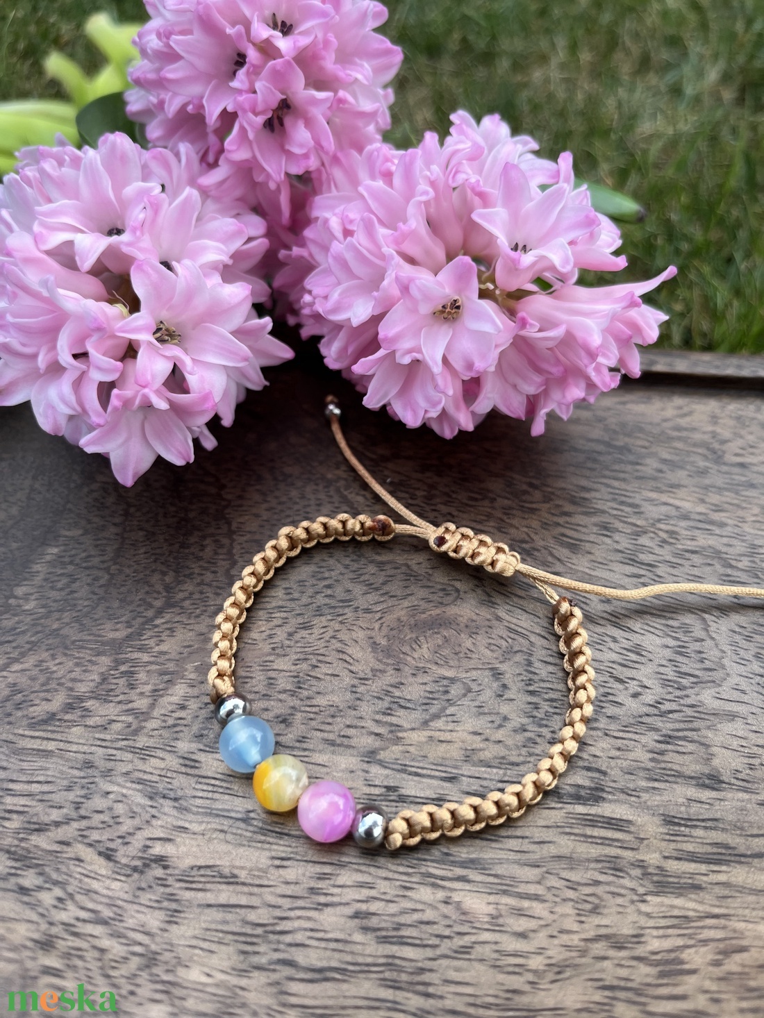 Bézs fonott karkötő pasztell színű ásvány gyöngyökkel (állítható méret) - ékszer - karkötő - fonott karkötő - Meska.hu
