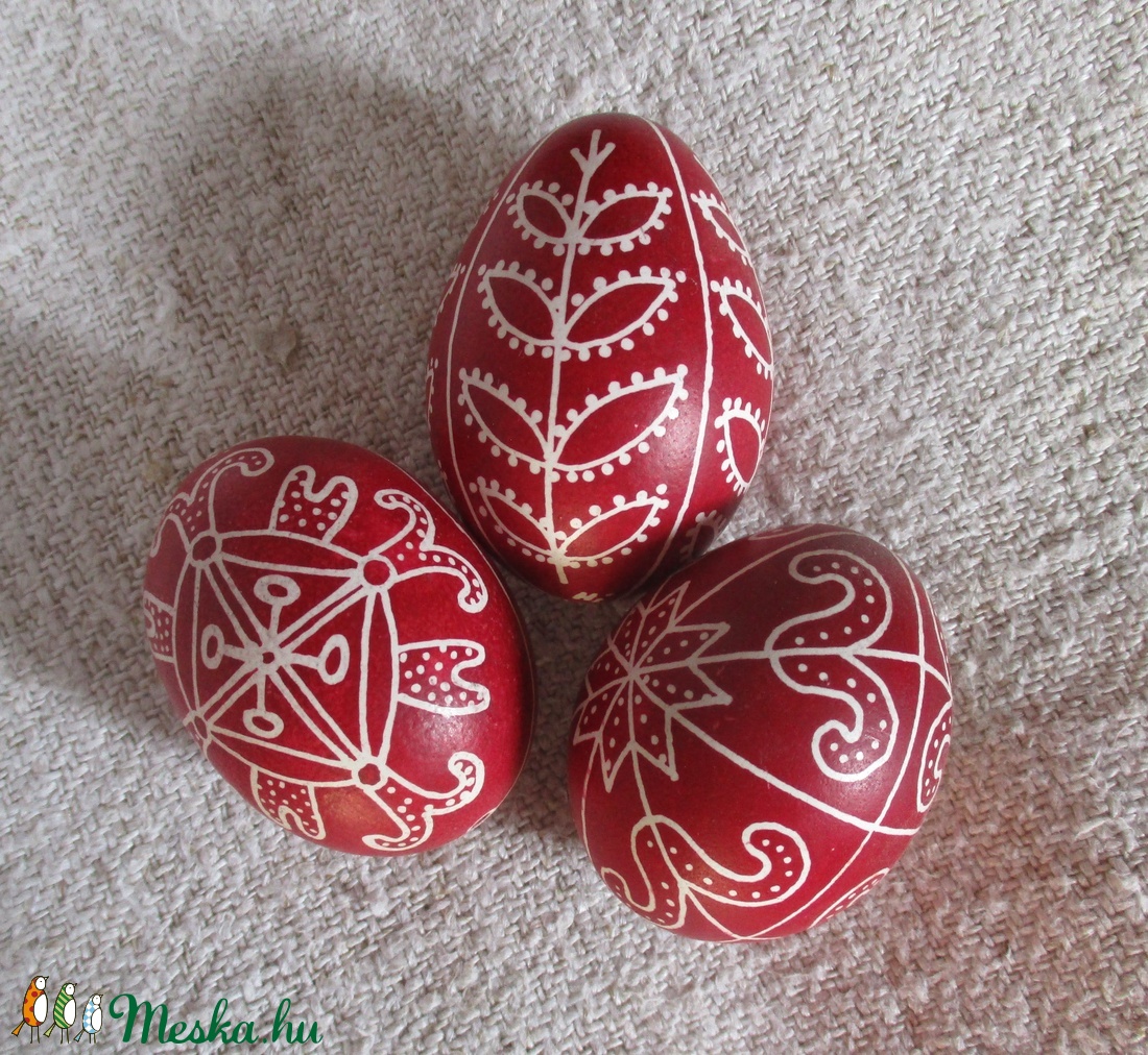 Húsvéti pirostojás. Háromszéki népművészeti mintával díszítve. A minták változatosak. - művészet - más művészeti ág - Meska.hu Húsvéti pirostojás. Háromszéki népművészeti mintával díszítve. A minták változatosak. - művészet - más művészeti ág - Meska.hu