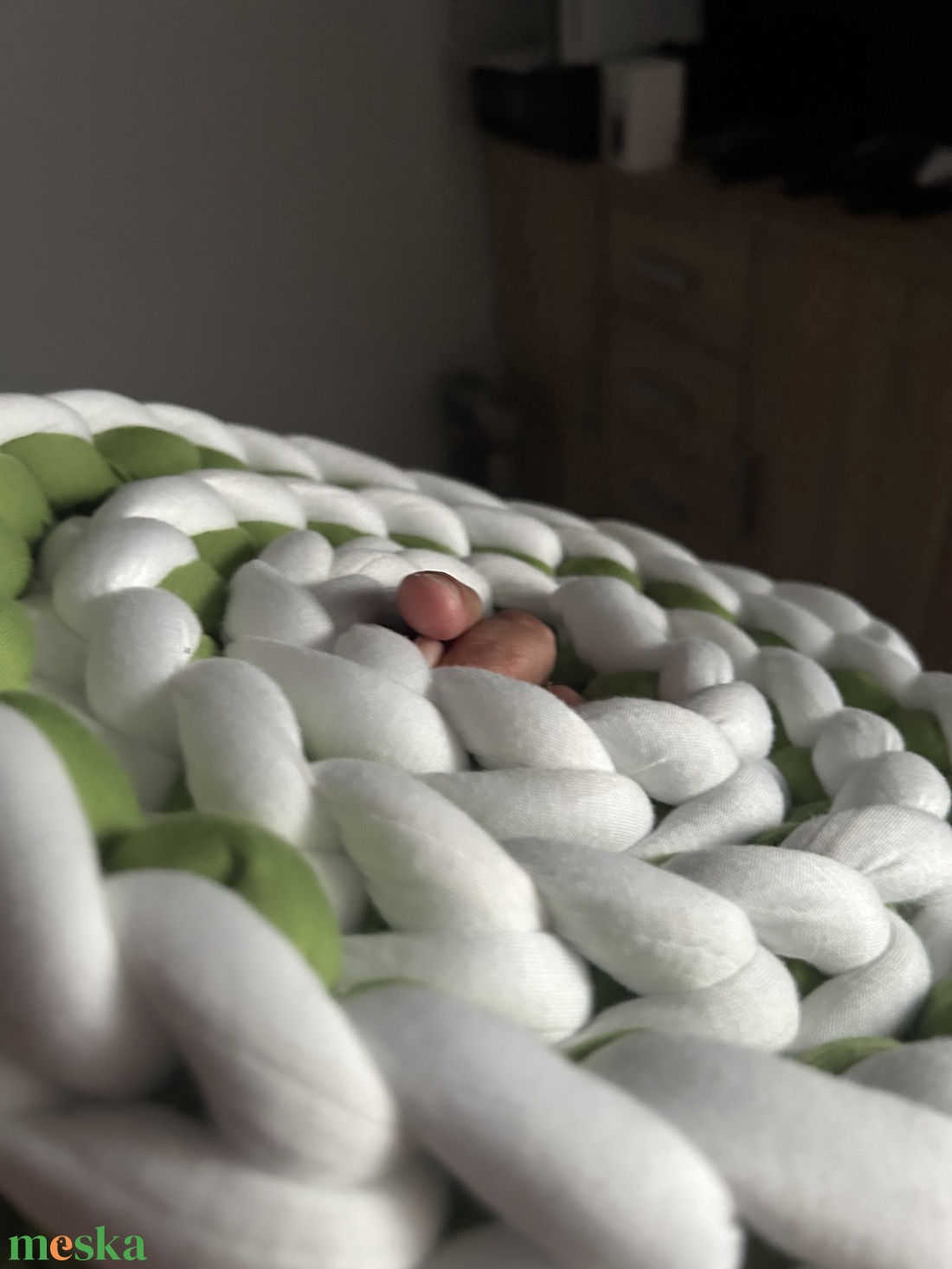 Kézzel készült horgolt ágyrács védő-zöld - fehér  - baba - mama - baba ágynemű - rácsvédő & baldachin - Meska.hu