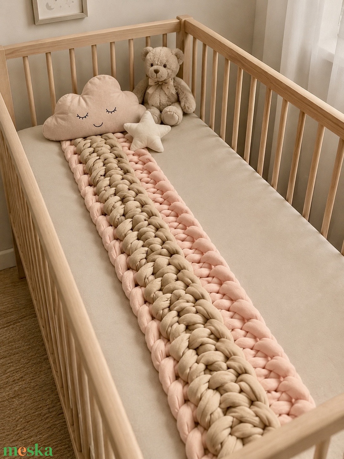 � �Púder rózsaszín�krém baba ágyrács védő � kézzel készített, 240 cm - baba - mama - baba ágynemű - rácsvédő & baldachin - Meska.hu
