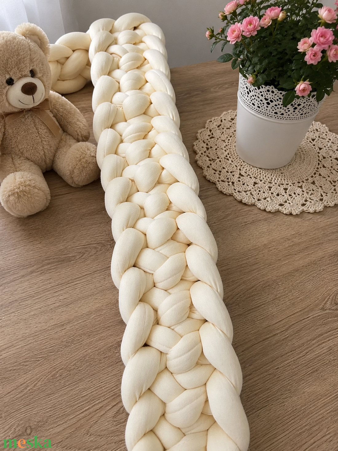 Kézzel horgolt 220 cm hosszú 10 cm magas baba ágyrács védő  - baba - mama - baba ágynemű - rácsvédő & baldachin - Meska.hu