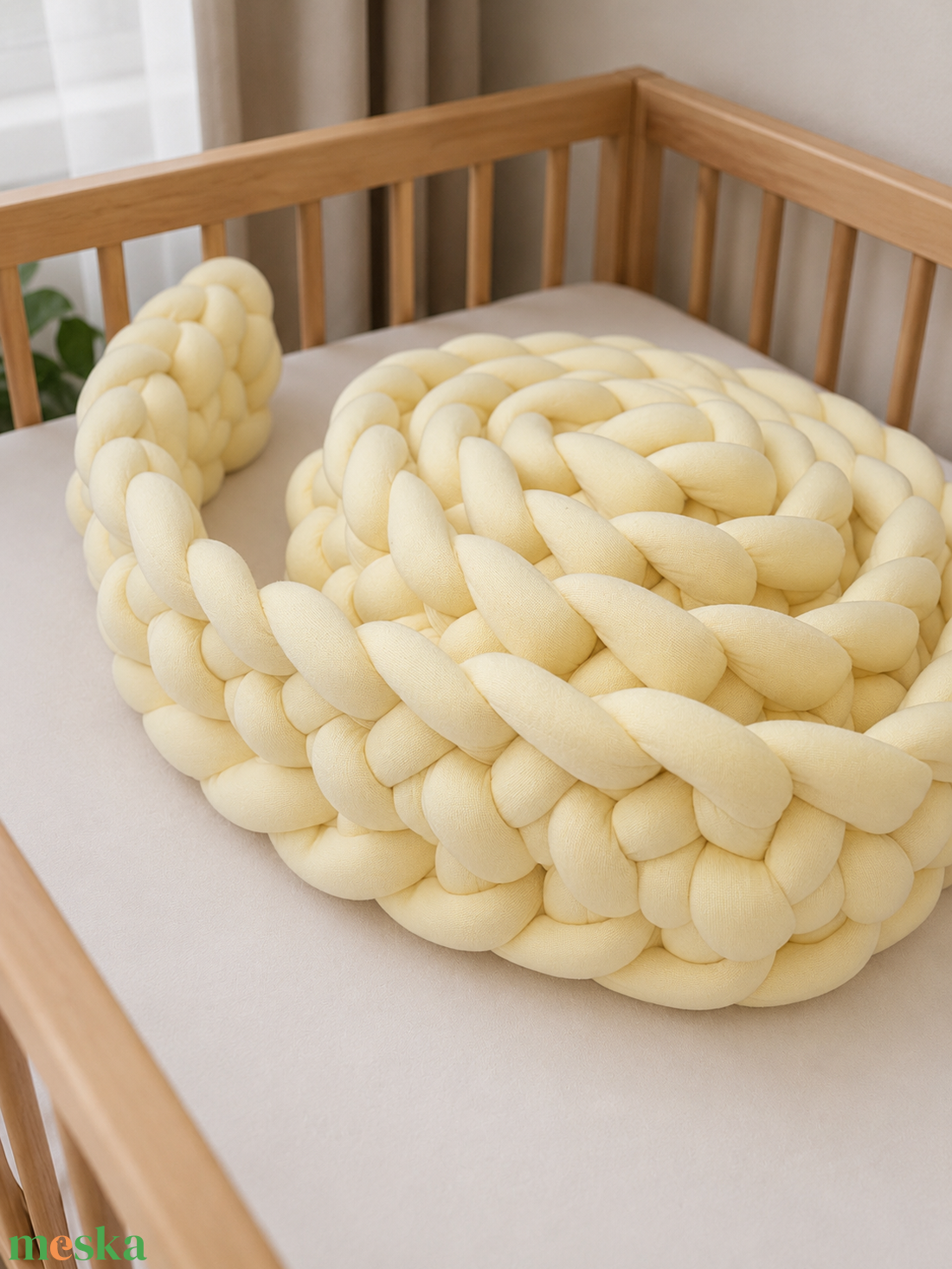Kézzel horgolt 220 cm hosszú 10 cm magas baba ágyrács védő  - baba - mama - baba ágynemű - rácsvédő & baldachin - Meska.hu